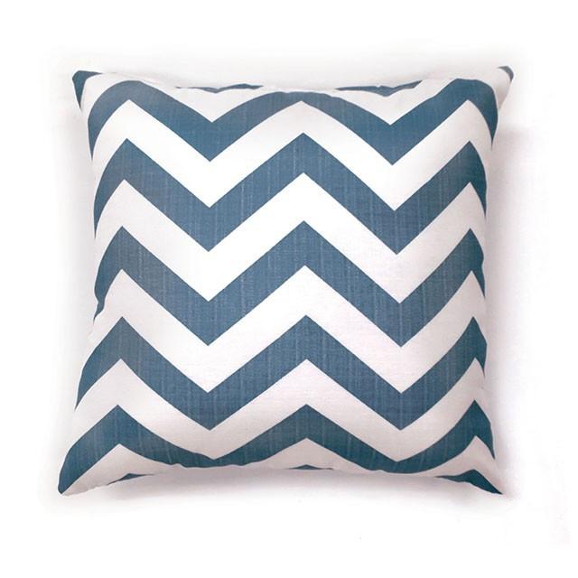 ZOE 18" X 18" Pillow, Blue Chevron (2/CTN) - Inland Furniture (San Bernardino, CA)