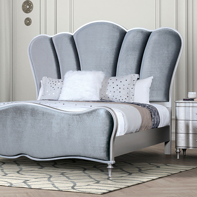 Melodi Parc E.King & Queen Bed Black & Silver - Inland Furniture (San Bernardino, CA)