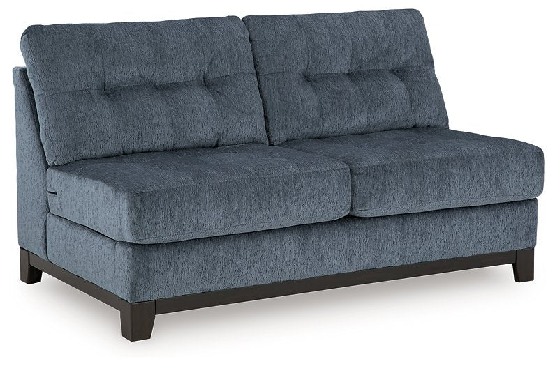 Maxon Place Sectional with Chaise - Inland Furniture (San Bernardino, CA)