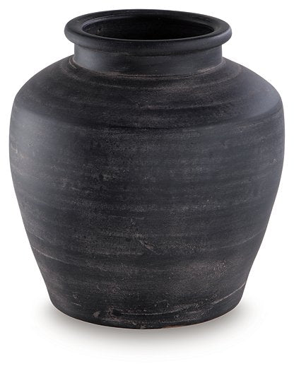 Meadie Vase - Inland Furniture (San Bernardino, CA)