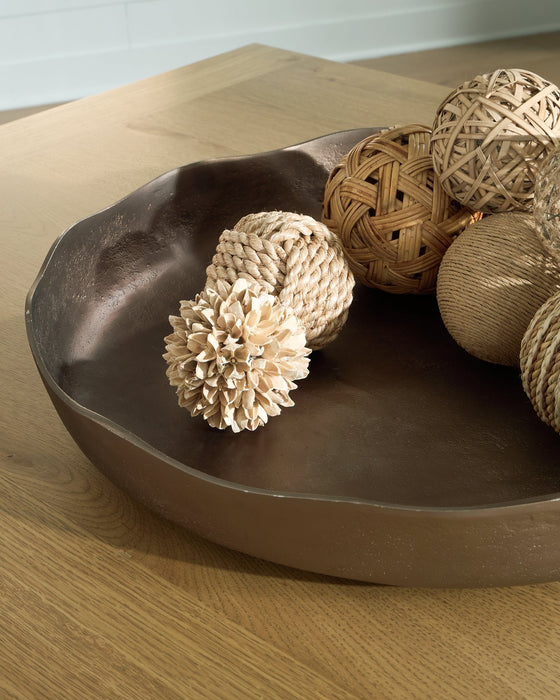Wallmen Tray - Inland Furniture (San Bernardino, CA)