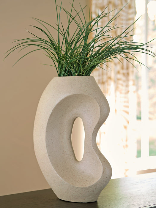 Odion Vase - Inland Furniture (San Bernardino, CA)