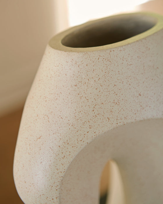 Odion Vase - Inland Furniture (San Bernardino, CA)