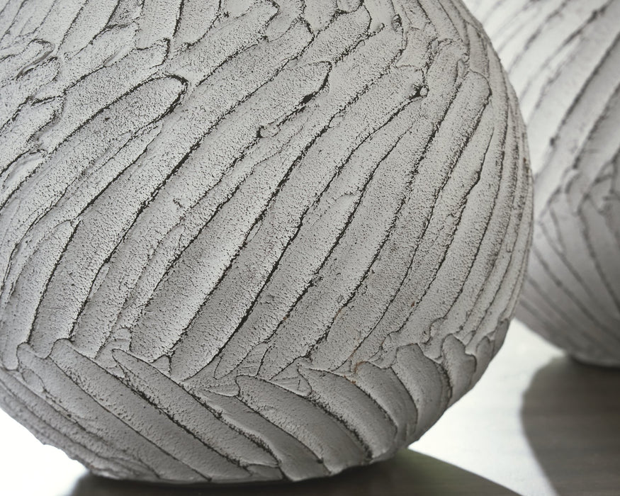 Shelvie Vase - Inland Furniture (San Bernardino, CA)