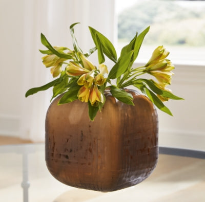 Capard Vase - Inland Furniture (San Bernardino, CA)