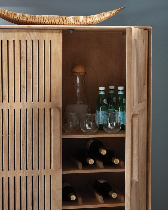Pellamour Bar Cabinet - Inland Furniture (San Bernardino, CA)