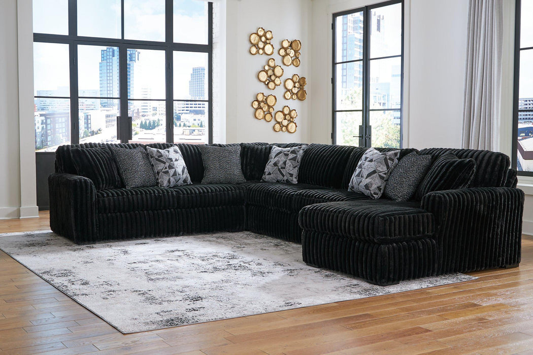 Midnight-Madness Sectional with Chaise - Inland Furniture (San Bernardino, CA)