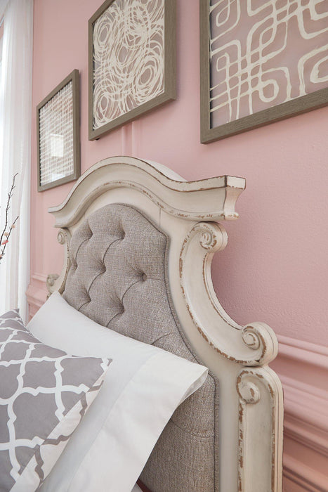 Realyn Upholstered Bed - Inland Furniture (San Bernardino, CA)