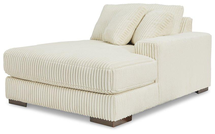 Lindyn Sectional with Chaise - Inland Furniture (San Bernardino, CA)