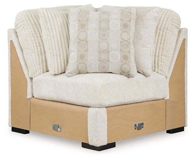 Chessington Sectional - Inland Furniture (San Bernardino, CA)