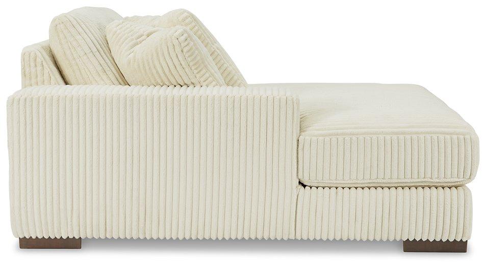 Lindyn Sectional with Chaise - Inland Furniture (San Bernardino, CA)