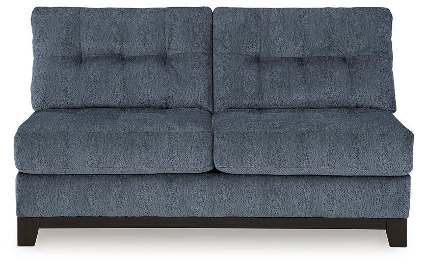 Maxon Place Sectional with Chaise - Inland Furniture (San Bernardino, CA)