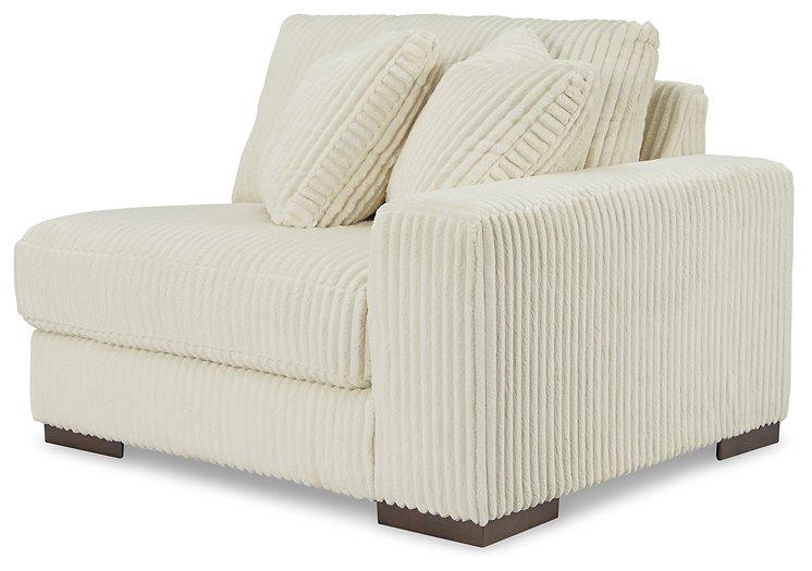 Lindyn Sectional with Chaise - Inland Furniture (San Bernardino, CA)