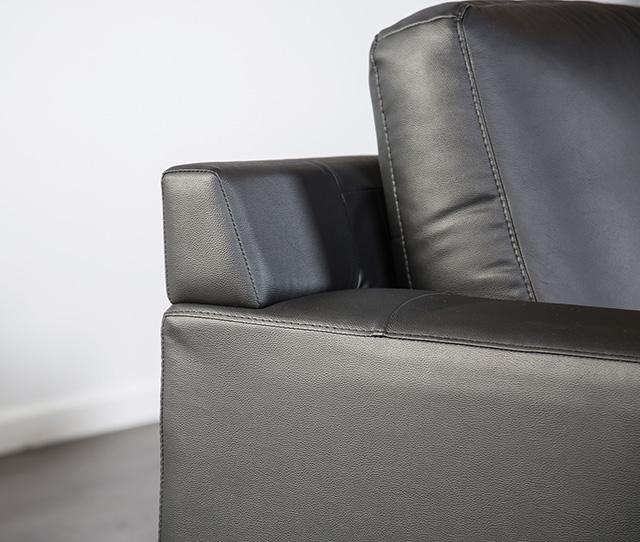 Stordal Sectional, Right Chaise - Inland Furniture (San Bernardino, CA)