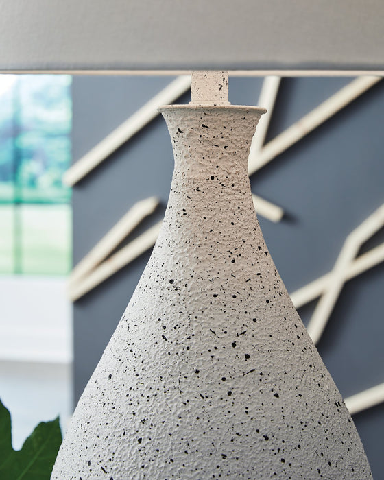 Wyattford Table Lamp - Inland Furniture (San Bernardino, CA)