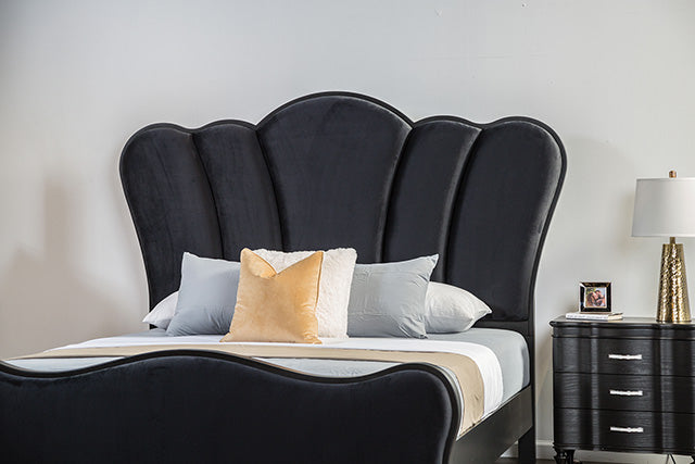 Melodi Parc E.King & Queen Bed Black & Silver - Inland Furniture (San Bernardino, CA)